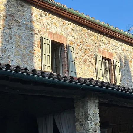 Le Porrine Hébergement de vacances *